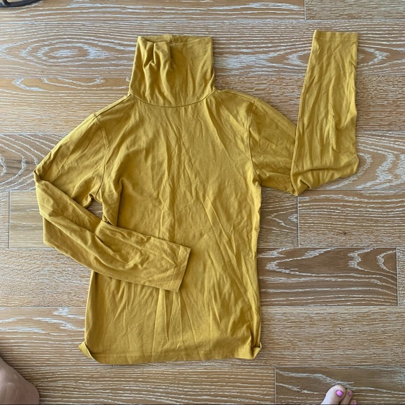 Mustard Turtleneck S - Picture 1 of 2